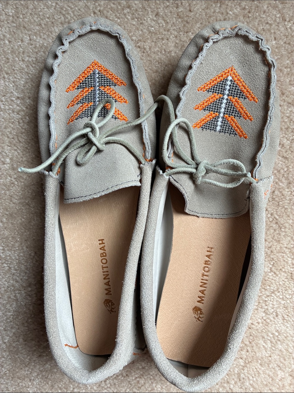 Women's Manitobah Suede Moccasins in Light Gray with Orange Accent, Size 11